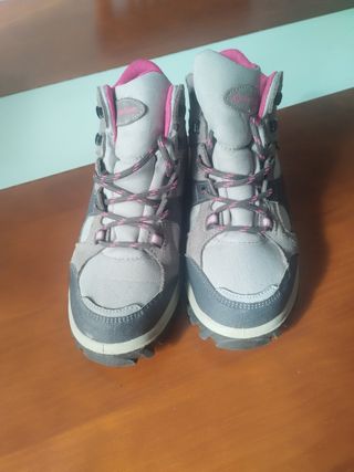 Botas de montaña niña