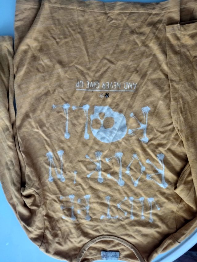 Lote de tres camisetas manga e