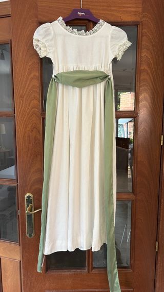 Vestido de comunión de lino natural 
