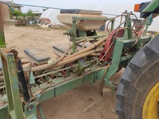 Sembradora neumática de precisión