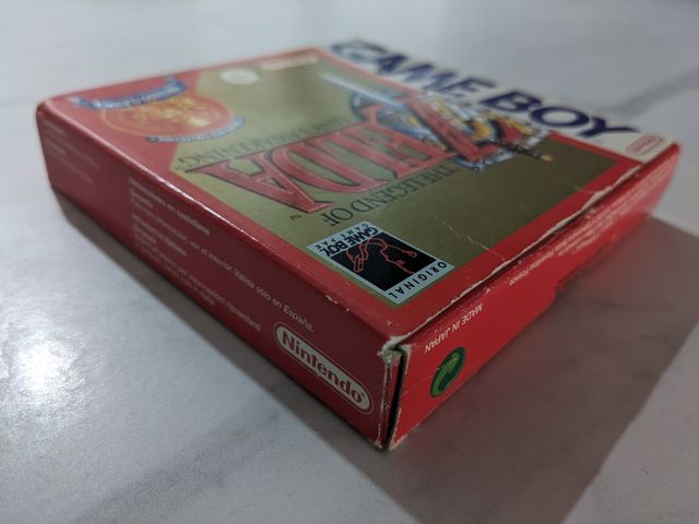 The Legend of Zelda Links Awakening Game Boy Box