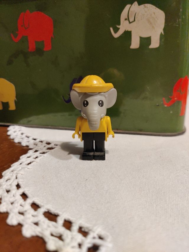 Elefantini LEGO e MICROMACHINE