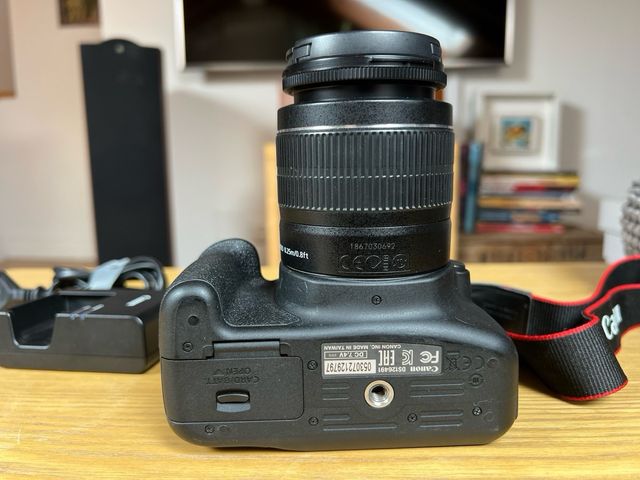 Camara reflex Canon EOS 1200D