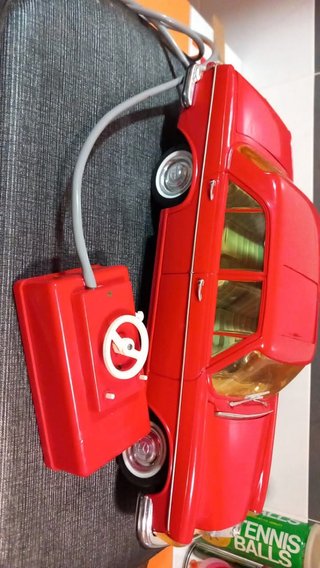 Coche teledirigido antiguo