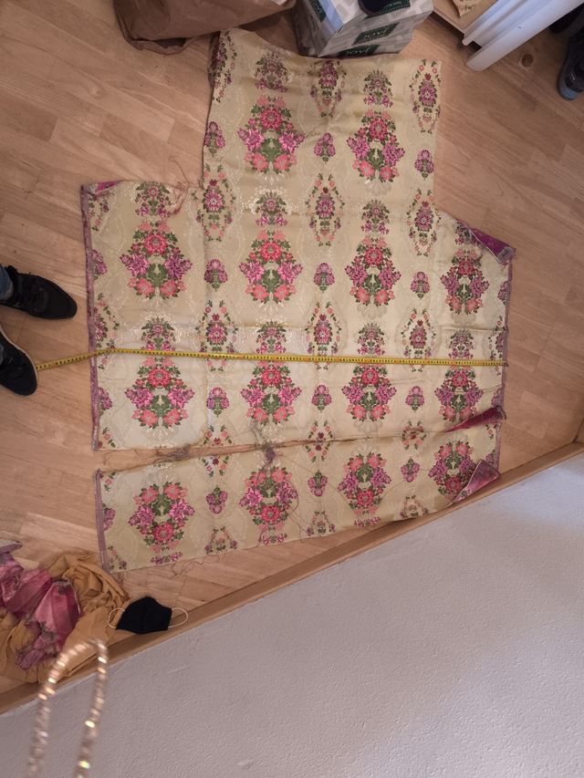 Traje fallera valenciana beig