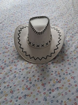 Vendo sombrero para disfraz cawboy