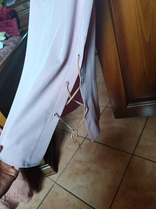 Longuette rosa con spacco sul fianco