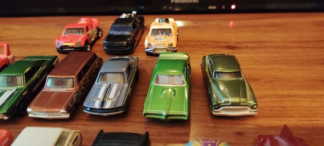 PACK DE 16  HOT WHEELS