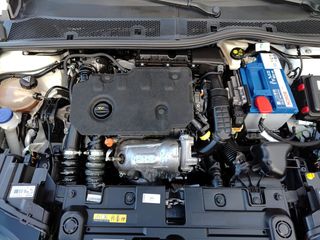 DS Automobiles DS 3 BlueHDi 73 kW Manual CONNECTED CHIC