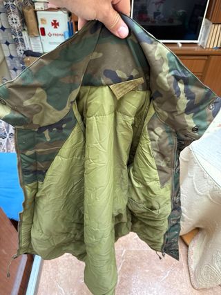 Tres cuartos militar