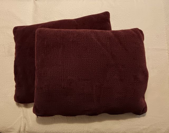 Coppia cuscini per il divano