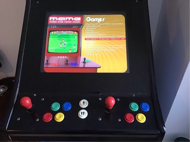 Mobili per giochi ricreativi.