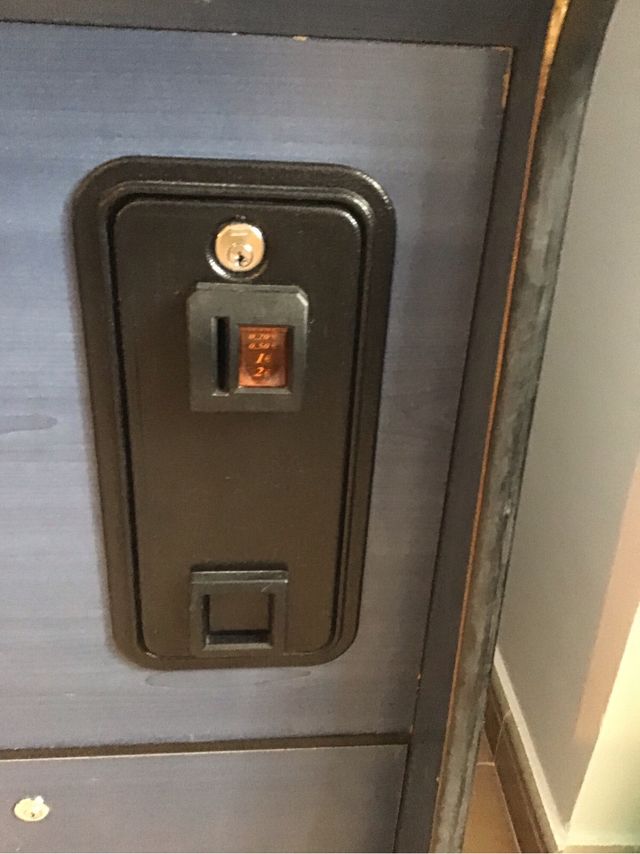 Mobili per giochi ricreativi.