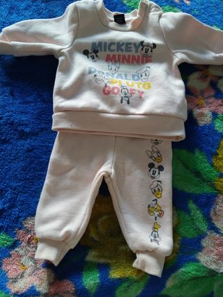 Vendo chándal de niña