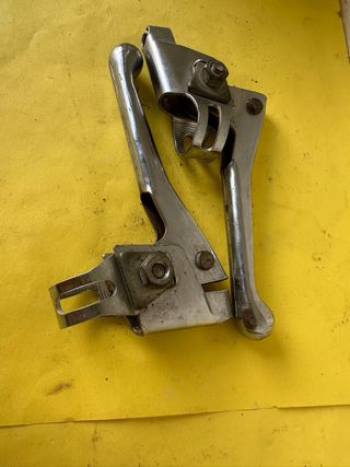 Pedales y manguitos y manetas frenos