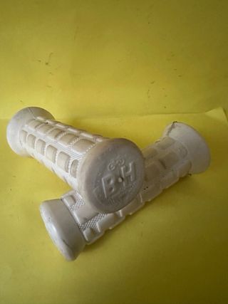 Pedales y manguitos y manetas frenos