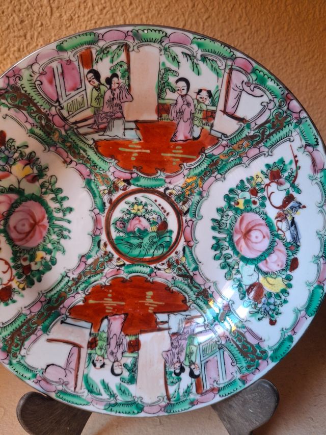 Plato ornamental de porcelana vintage