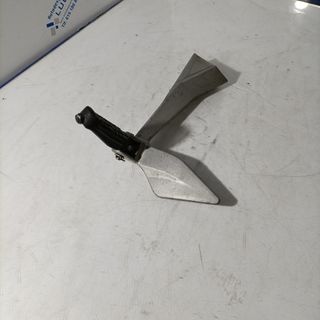 Estribera de pasajero lado izquierdo KTM 390 Duke