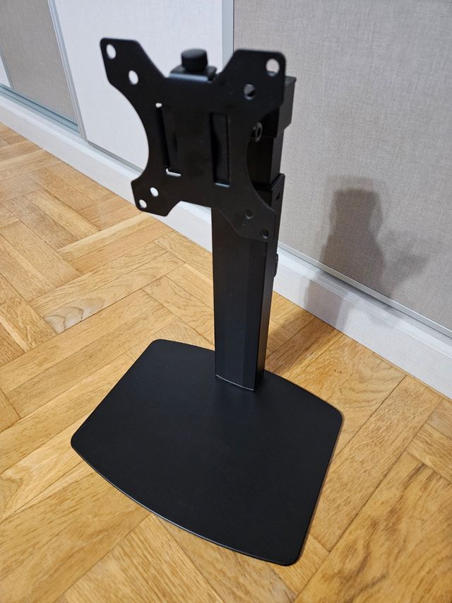 Soporte VESA regulable