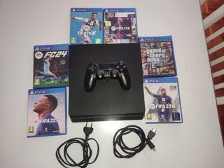 PLAY STATION 4 