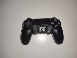 PLAY STATION 4 