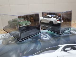 Lote dos Ford Mustang  Escala 1/43
