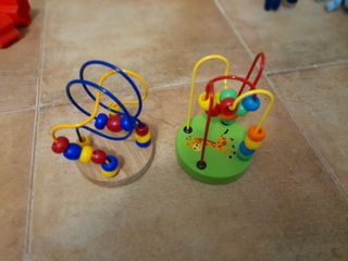 Se venden varios juguetes infantiles