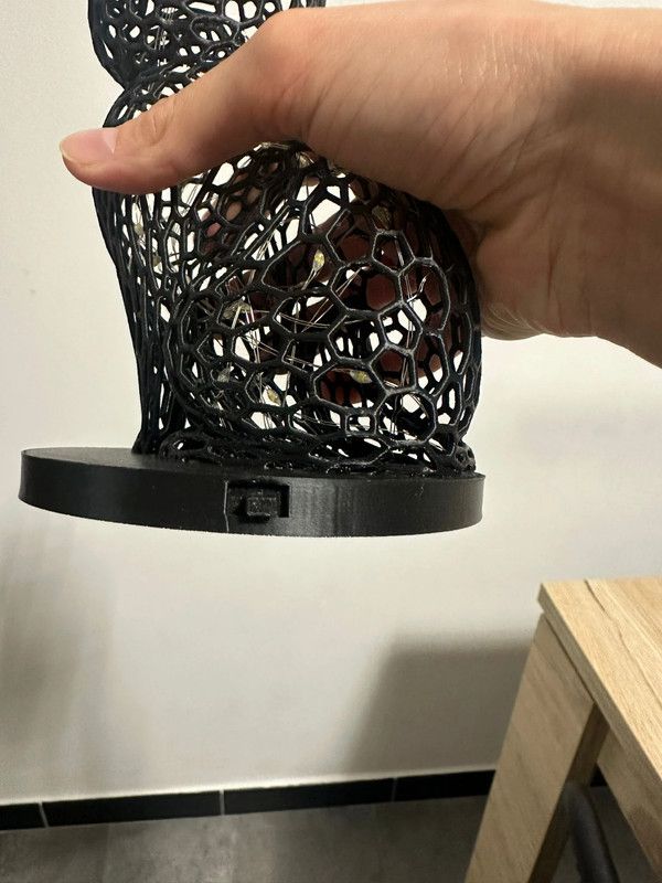 Gatto nero con filo di microled soprammobile