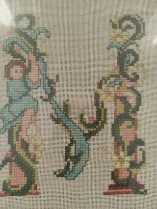 Antiguo cuadro punto de cruz