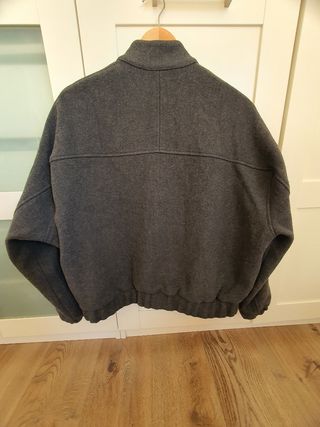 Chaqueta bomber oversize de Pull and Bear