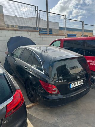 Despiece Mercedes r320
