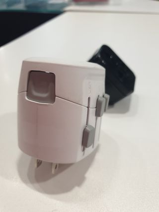 2 ADAPTADORES DE VIAJE