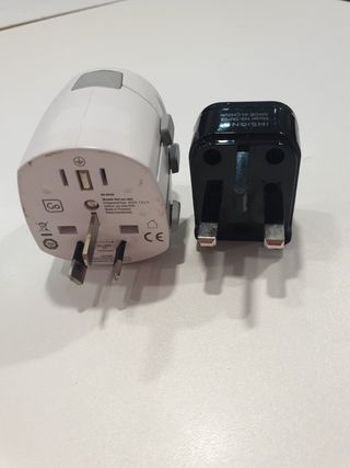 2 ADAPTADORES DE VIAJE