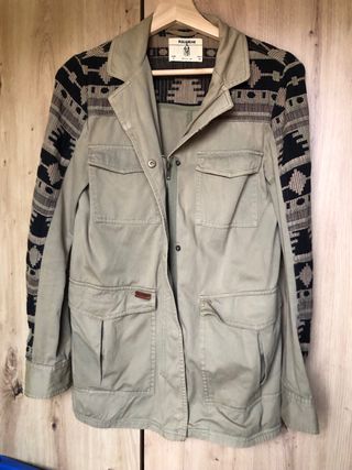 Cazadora verde militar