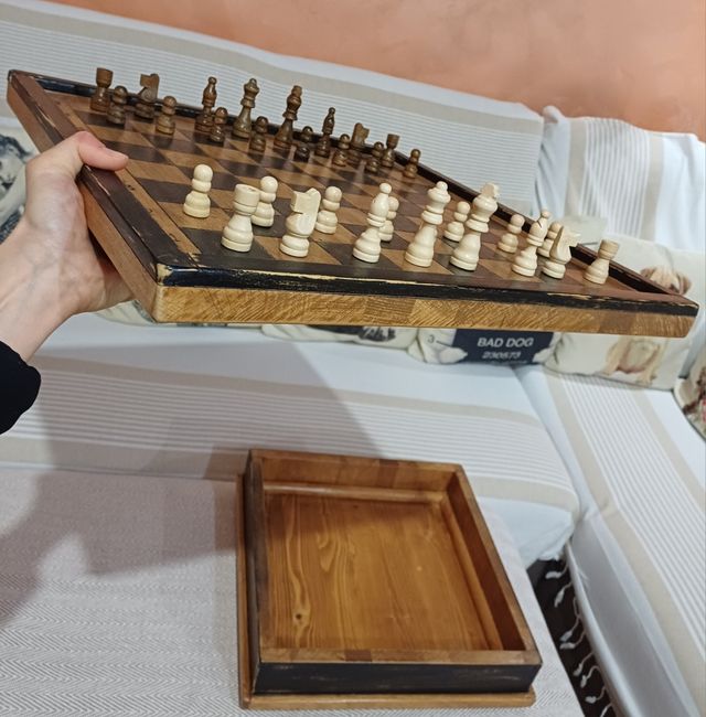 Scacchiera artigianale in legno 