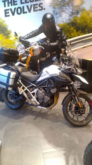 triumph tiger 1200 gt pro