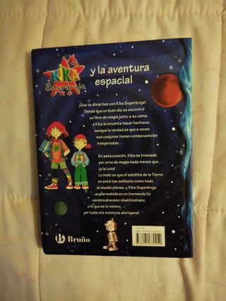 Kika Superbruja y la aventura espacial (Kika Superbruja / Kika Superwitch) (Spanish Edition)