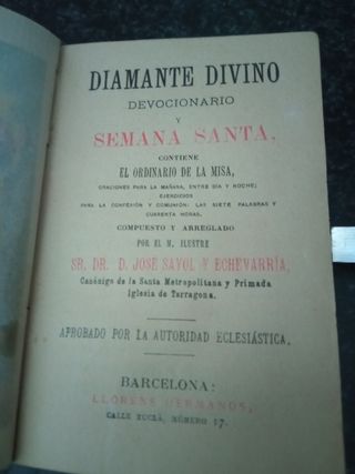 Libro pequeño antiguo