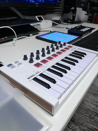 Teclado MIDI  Arturia Minilab MK2