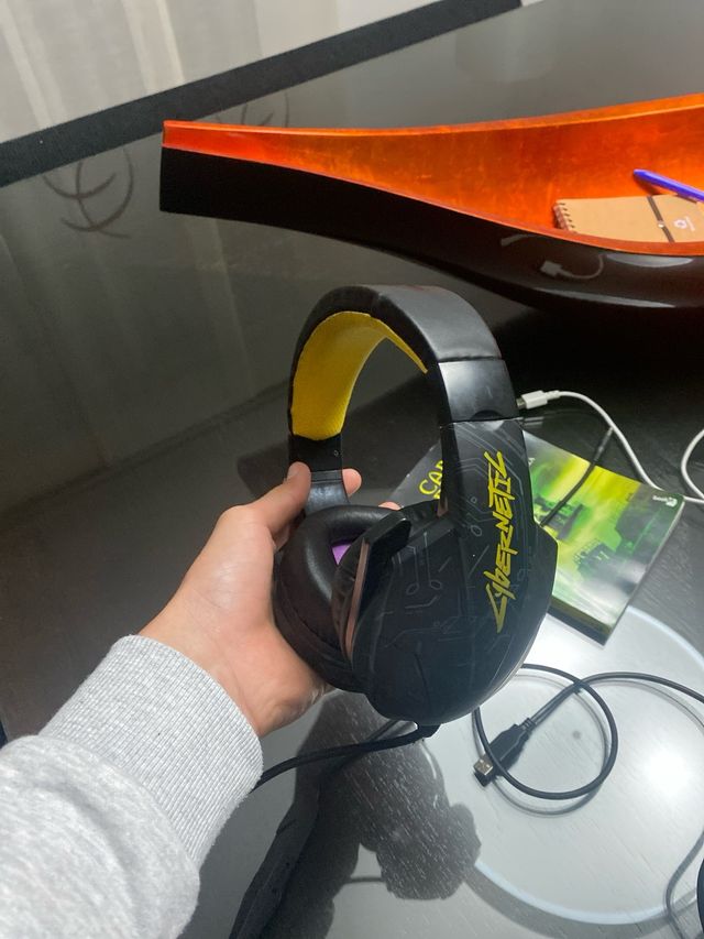 Cascos gaming cybernetil