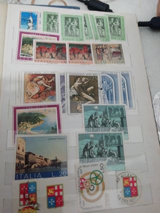 collezione di 260 francobolli italiani
