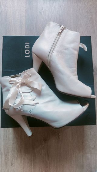 Botines LODI piel novia blanco roto satinado 38