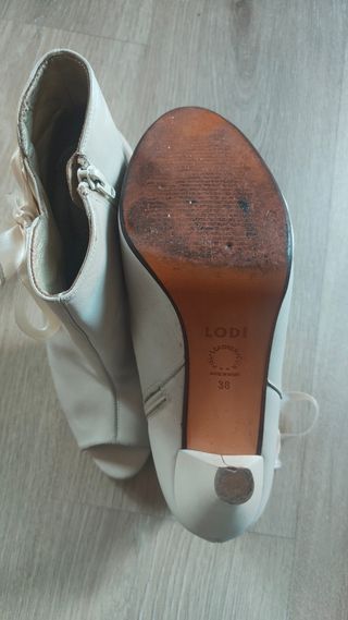 Botines LODI piel novia blanco roto satinado 38