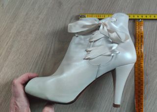 Botines LODI piel novia blanco roto satinado 38