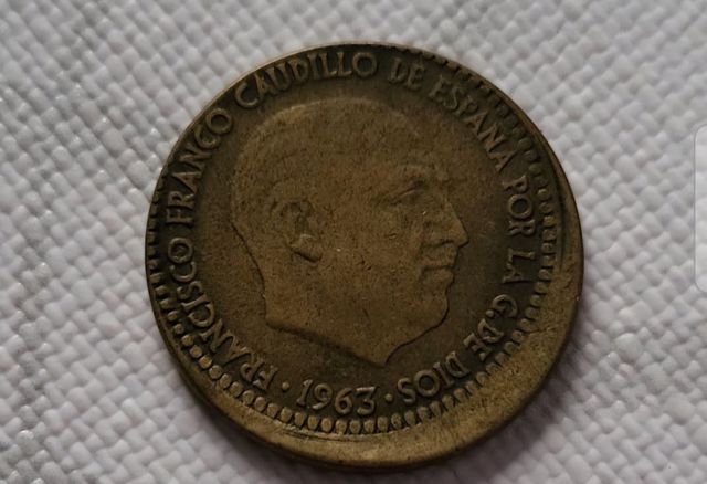 MUY DESPLAZADA 1963  una peseta franco