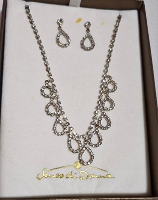 Juego collar y pendientes
