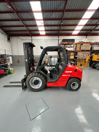 Alquiler maquinas elevadoras HA18PXDiesel,  Ocaña