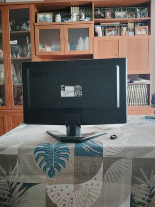 Monitor con cable a la corriente