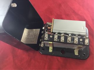 Antigua caja de relés Standard Eléctrica CTNE