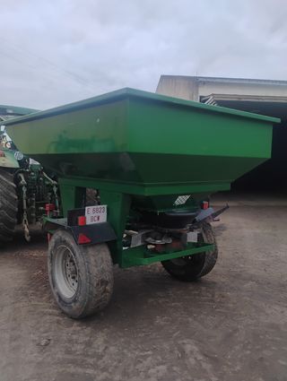 Carro abonadora Aguirre